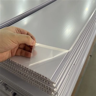 Folja tas-saqaf tal-PVC